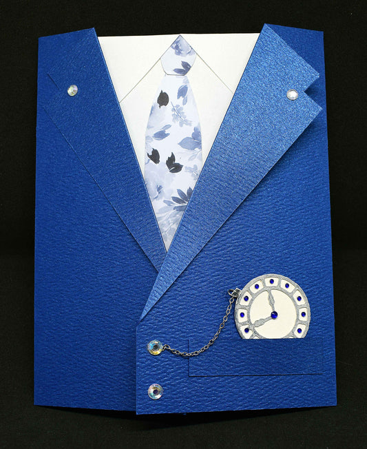Carte pour anniversaire homme motif costume, cravate et montre gousset