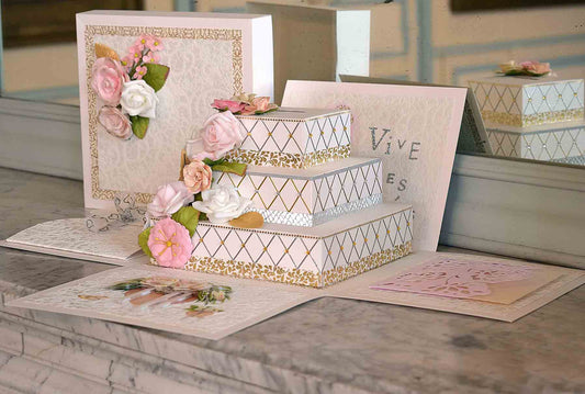 Boite cadeau pour mariés "gateau tirelire"