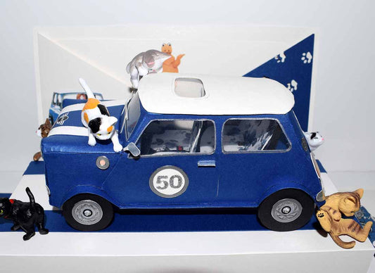 Boite surprise, voiture mini rover cooper, chats et casimir