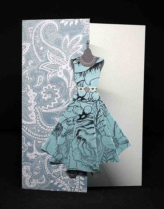 Carte pour anniversaire motif robe verte aux fleurs métallisées