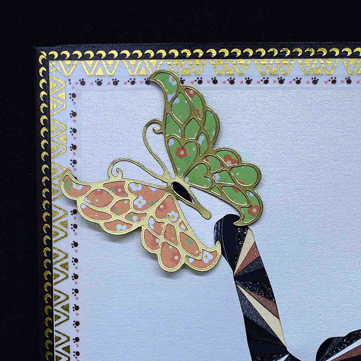 Carte patchwork pour occasion divers en 3D dorée aux motifs chat au papillon