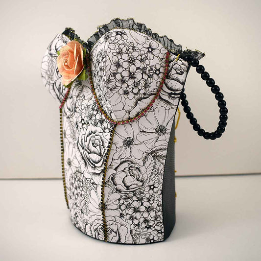 Boite au corset noir et blanc