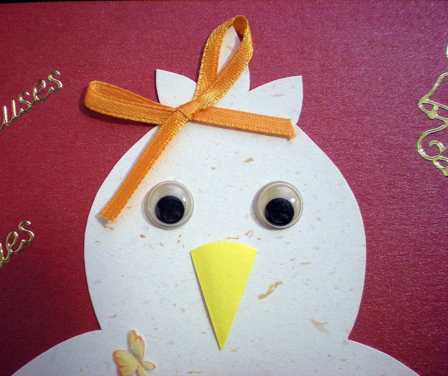 Carte de Pâques en relief rouge, forme poule, 3D poussins et oeufs