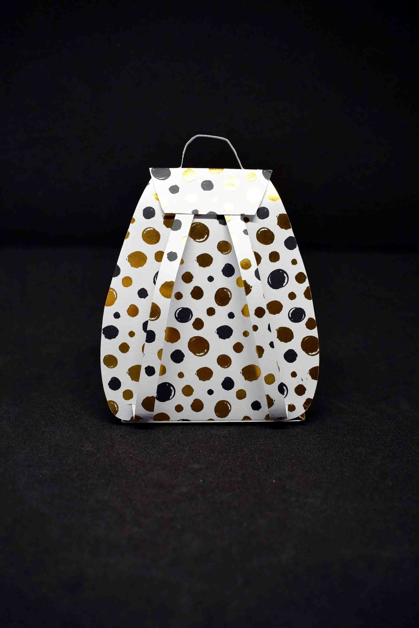 Petit sac à cadeau artisanal blanc à pois dorés - boite surprise élégante personnalisable