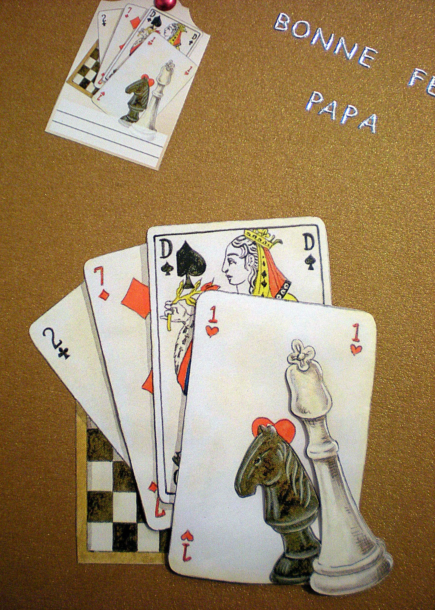 Carte fête des pères en relief , tee shirt marron « jeux de cartes et d'échecs »