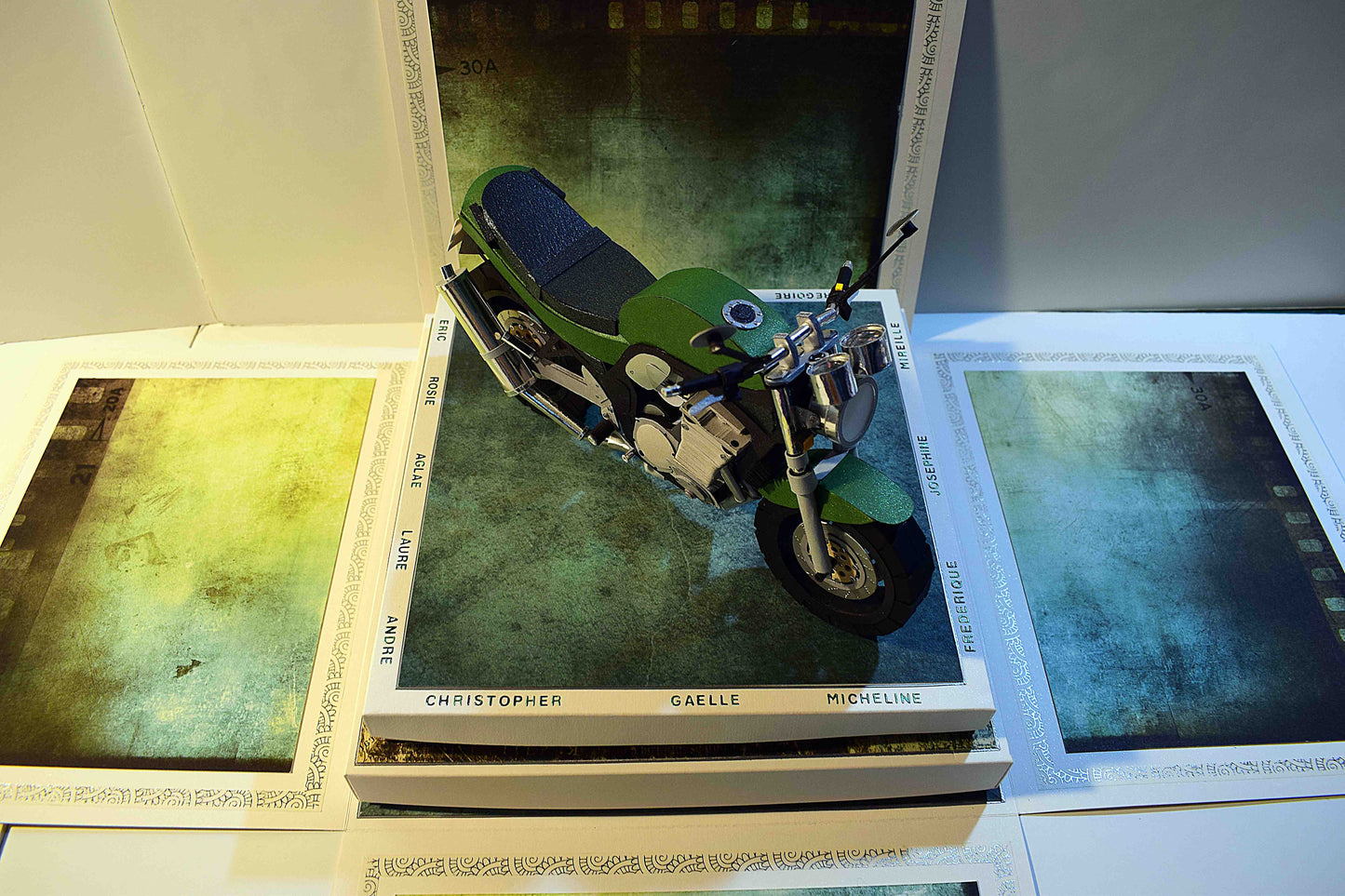 Boite Surprise, maquette de moto Suzuki Bandit 600N de 1996