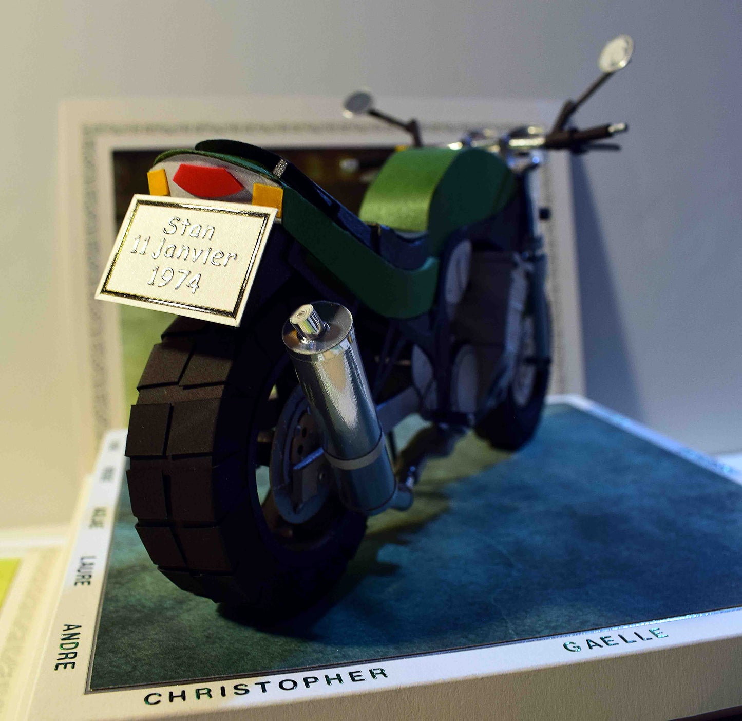 Boite Surprise, maquette de moto Suzuki Bandit 600N de 1996