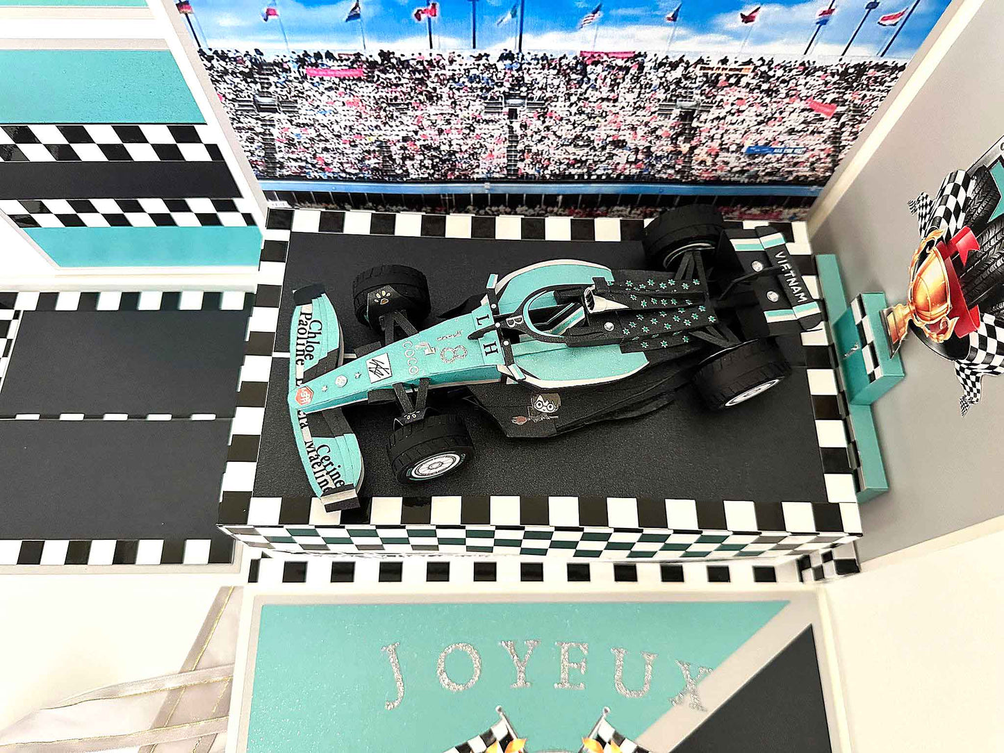 Maquette Formule 1 personnalisée – Création artisanale sur mesure