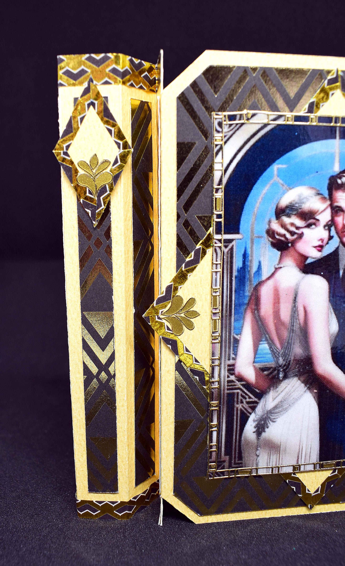 Carte Art Déco couple 3D – carte élégante style années 20 – création géométrique artisanale unique