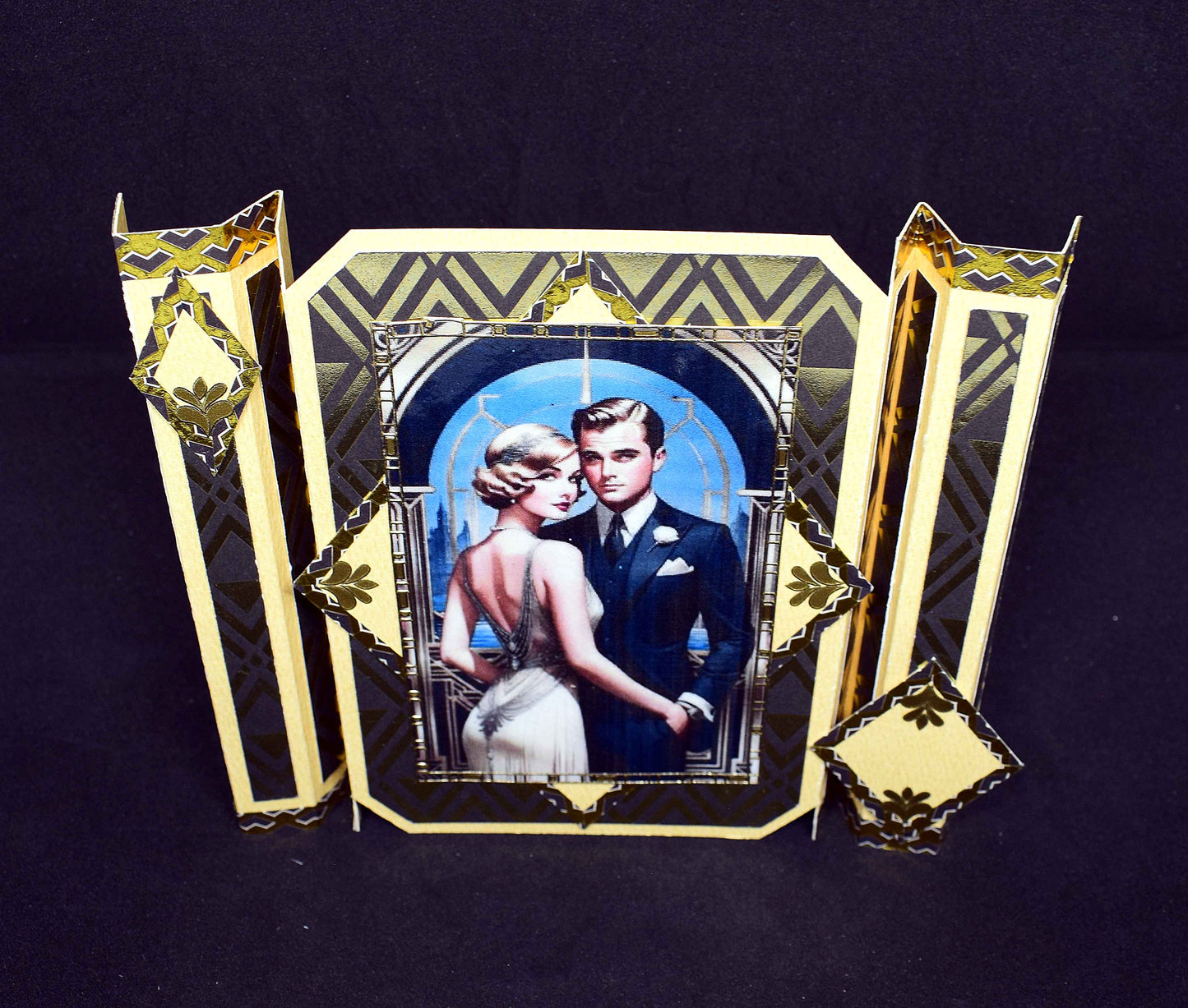 Carte Art Déco couple 3D – carte élégante style années 20 – création géométrique artisanale unique