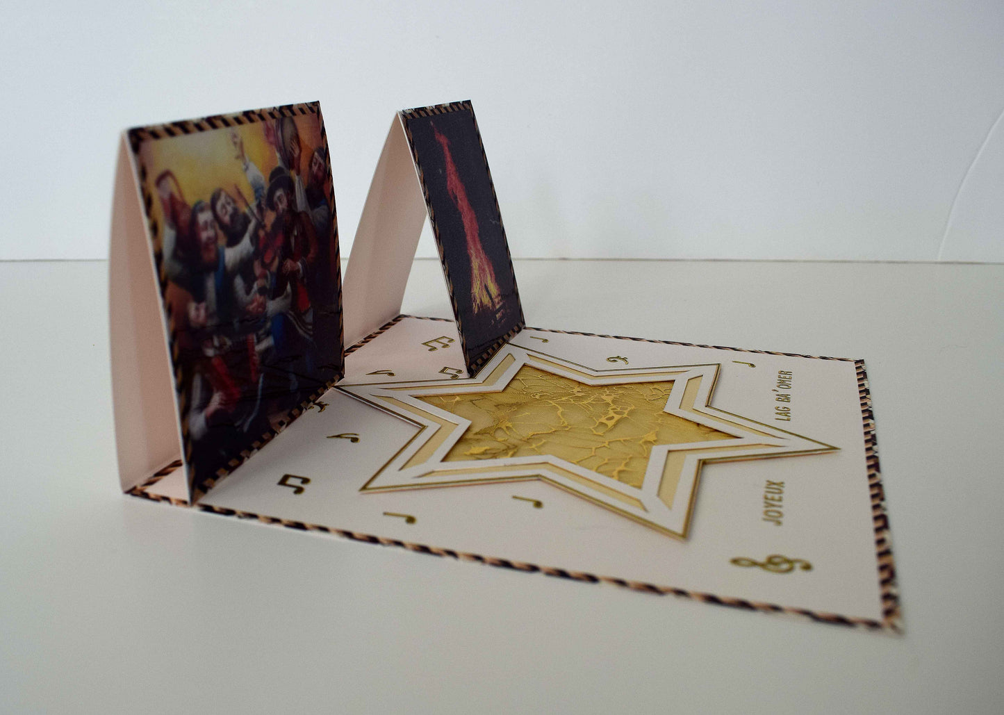 Carte chevalet Lag Ba’Omer 3D – carte artisanale personnalisable fête juive