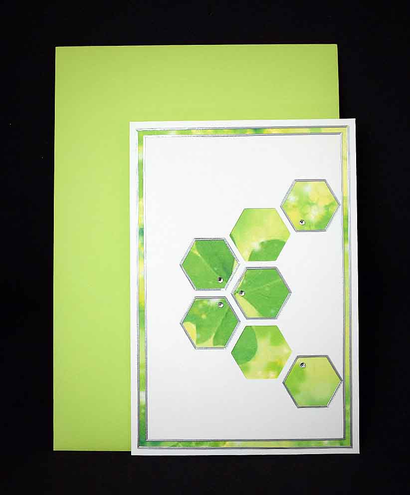 Carte pour anniversaire motif  alvéole aux trèfles