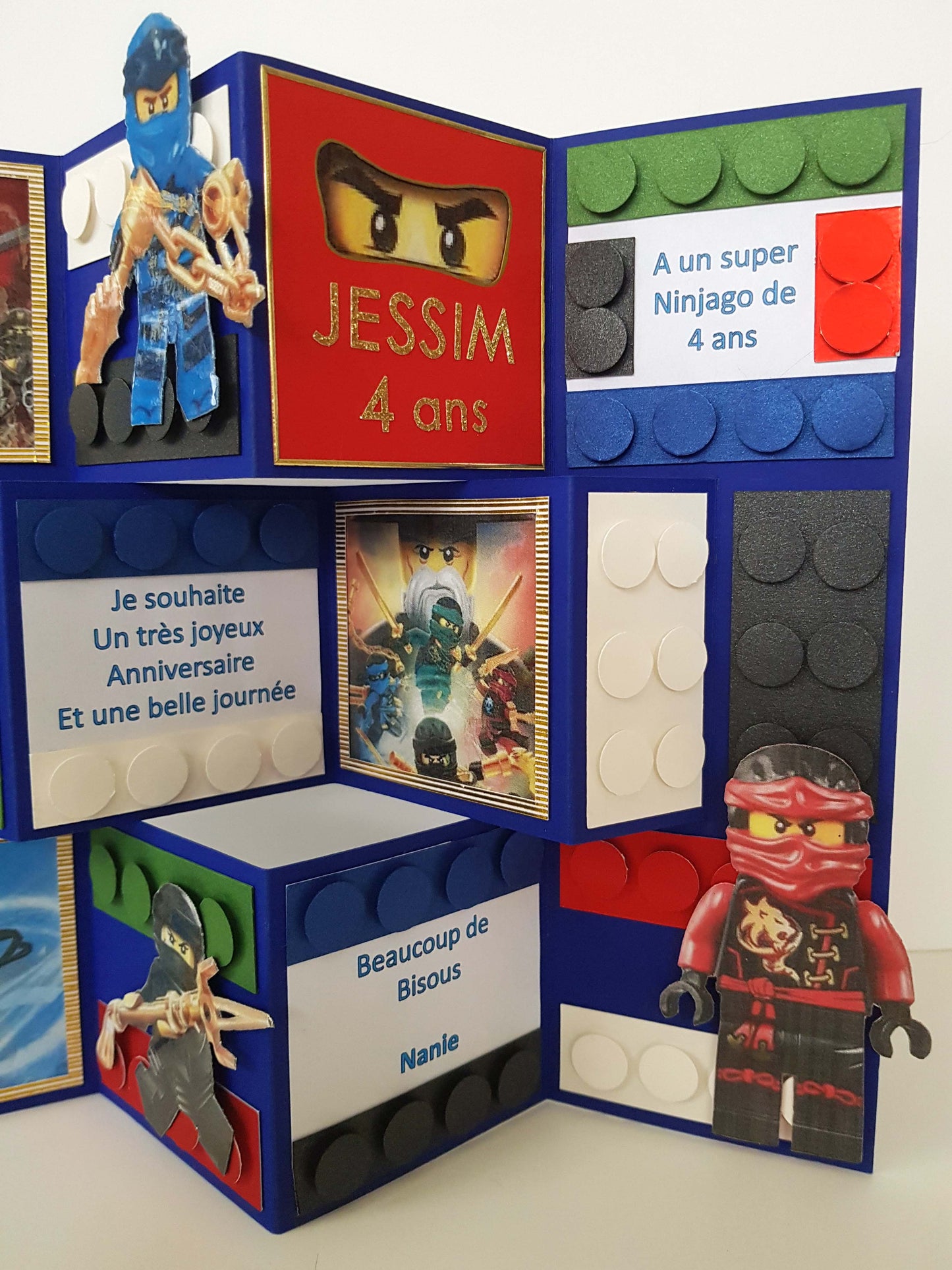 Carte d'anniversaire motif Ninjago lego