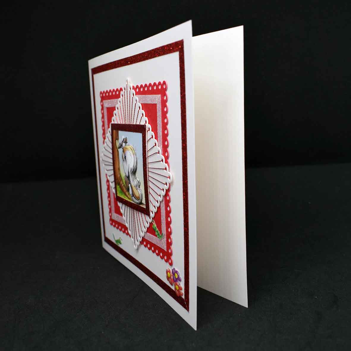 Carte de Saint Valentin  artisanale 3D blanche et rouge - création élégante brodée