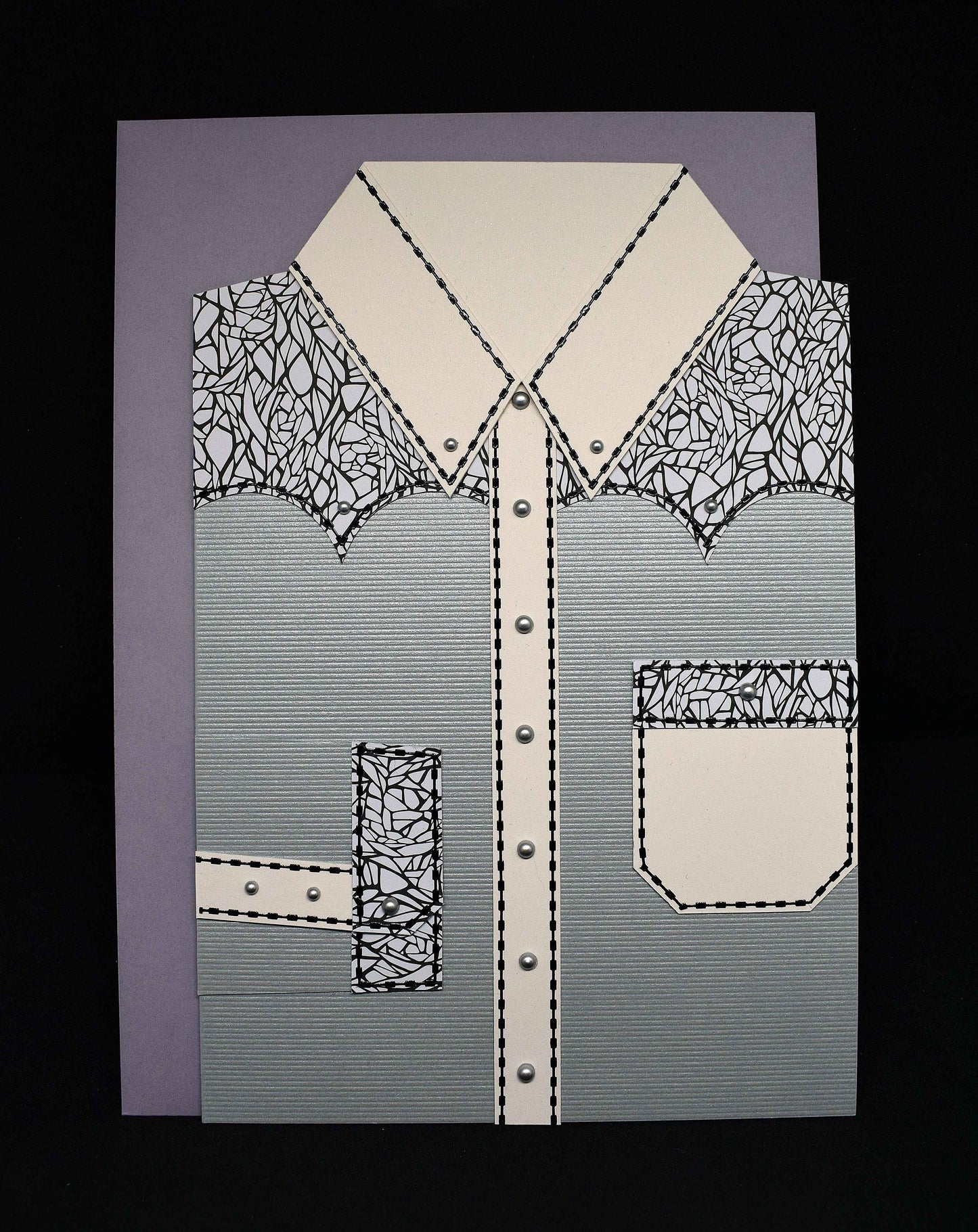 Carte pour anniversaire motif chemise western grise