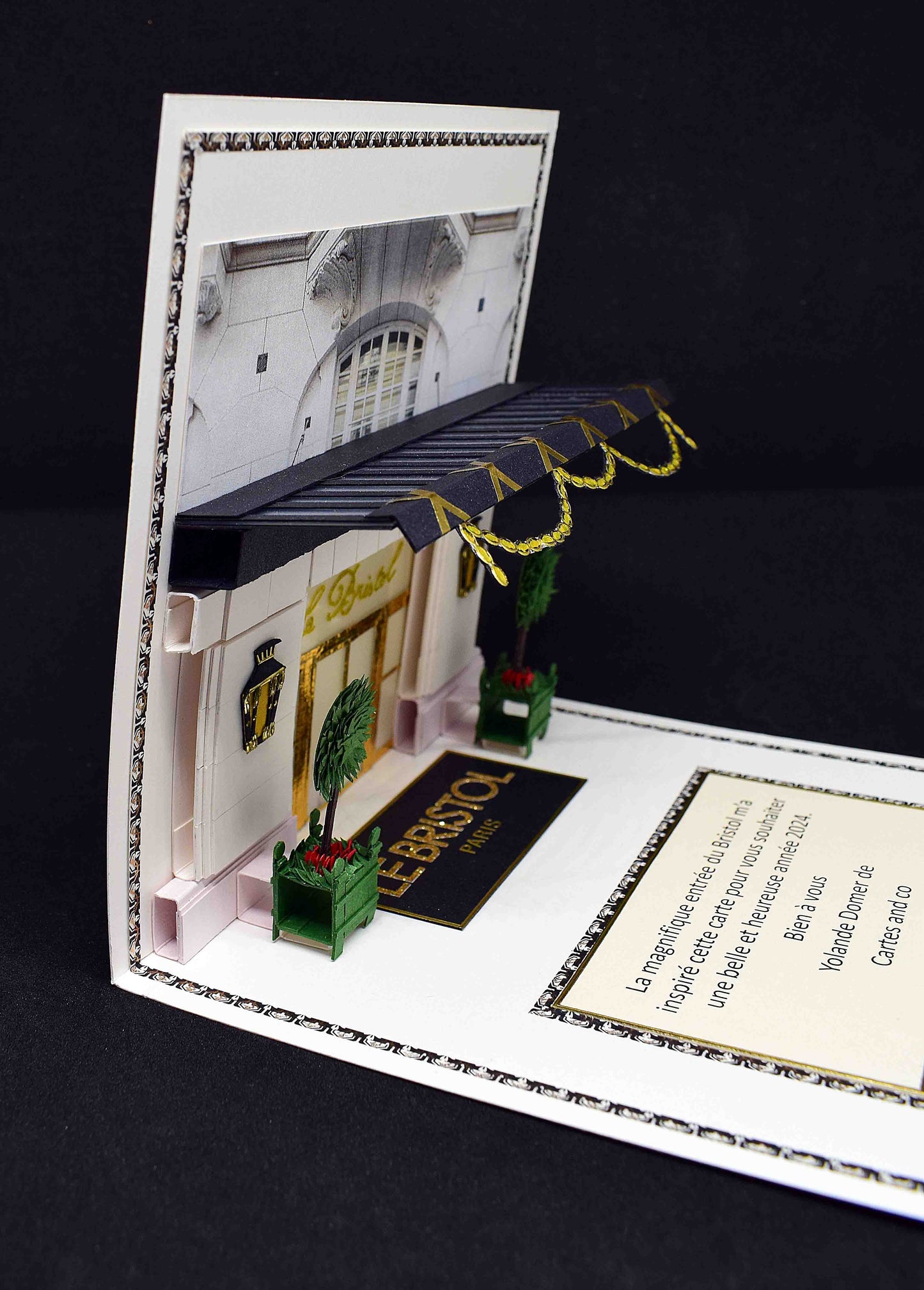 Carte de voeux en pop up  motifsentrée du palace "le Bristol"