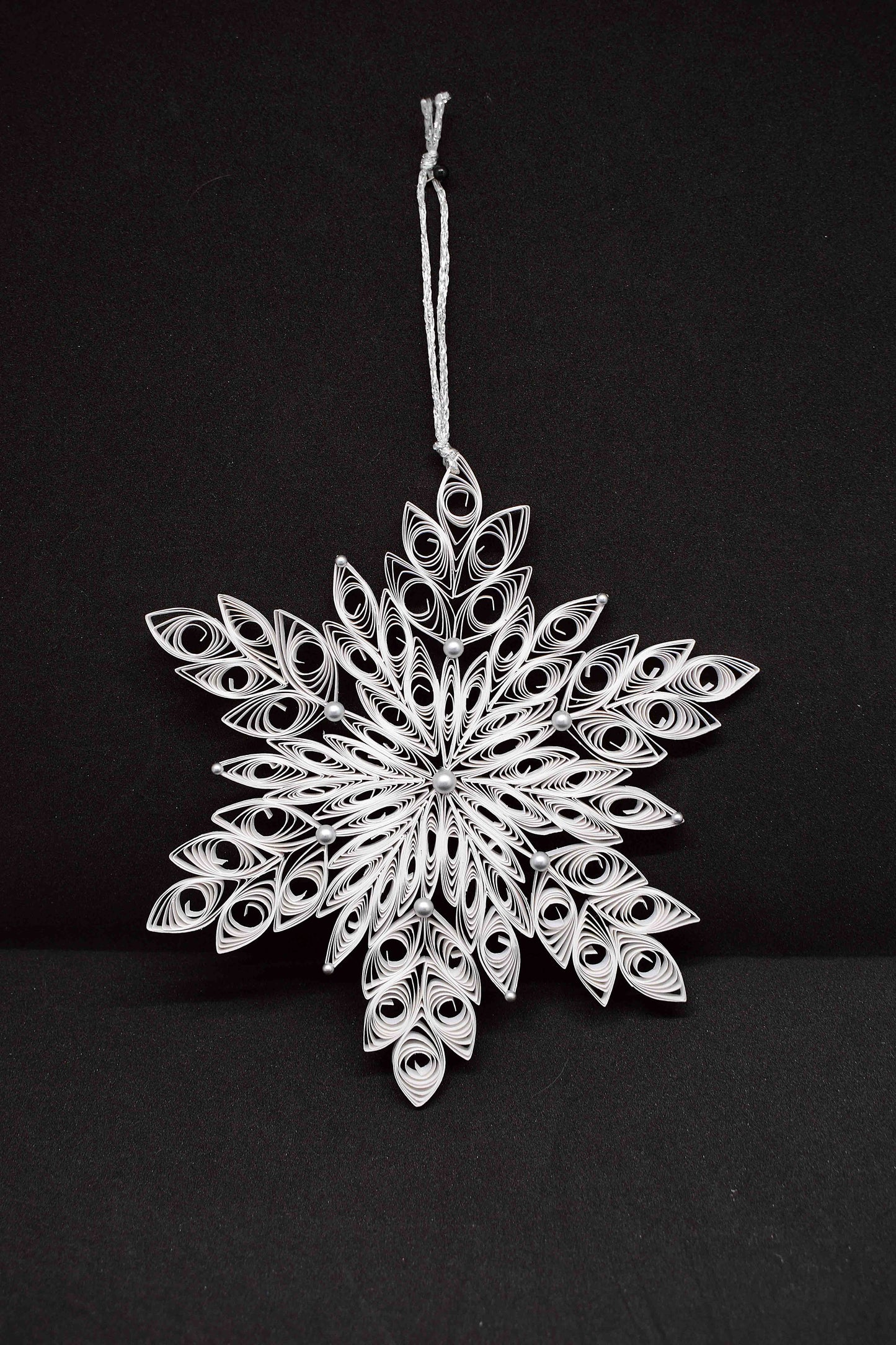 Décoration de Noël en quilling "grande étoile blanche"