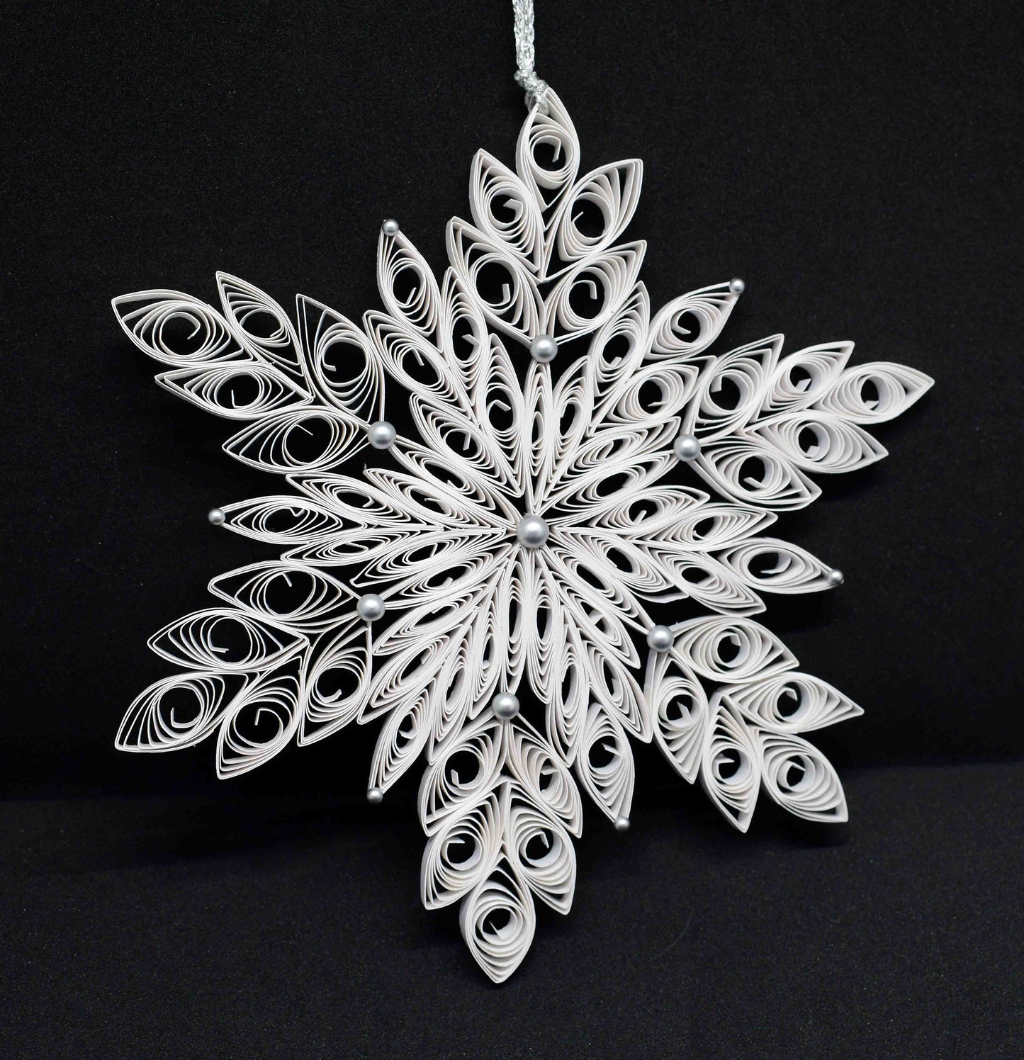 Décoration de Noël en quilling "grande étoile blanche"