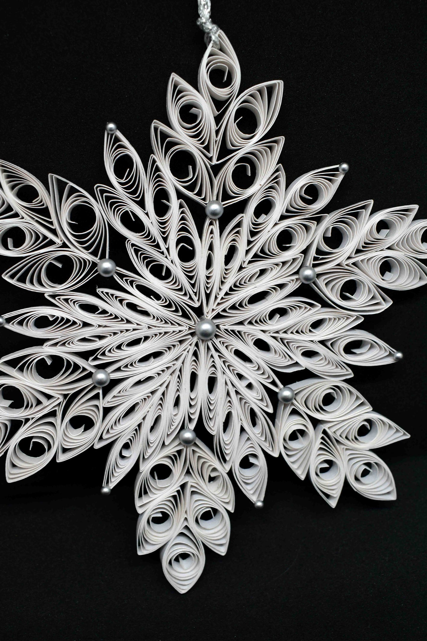 Décoration de Noël en quilling "grande étoile blanche"