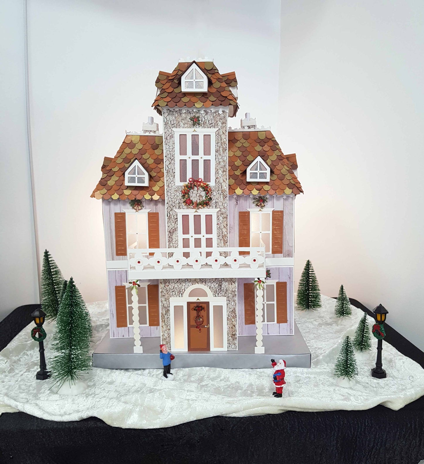 Boîte surprise Noël lumineuse – Manoir en papier 3D fait main – décoration féerique