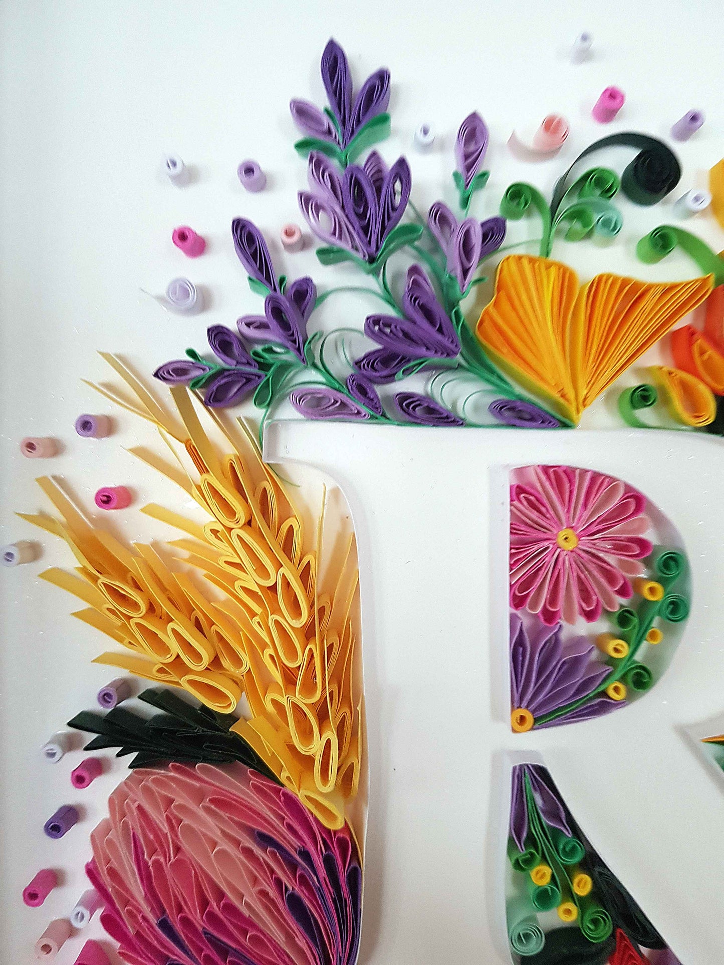 Tableau lettre R personnalisé – décoration chambre enfant en quilling 3D artisanale
