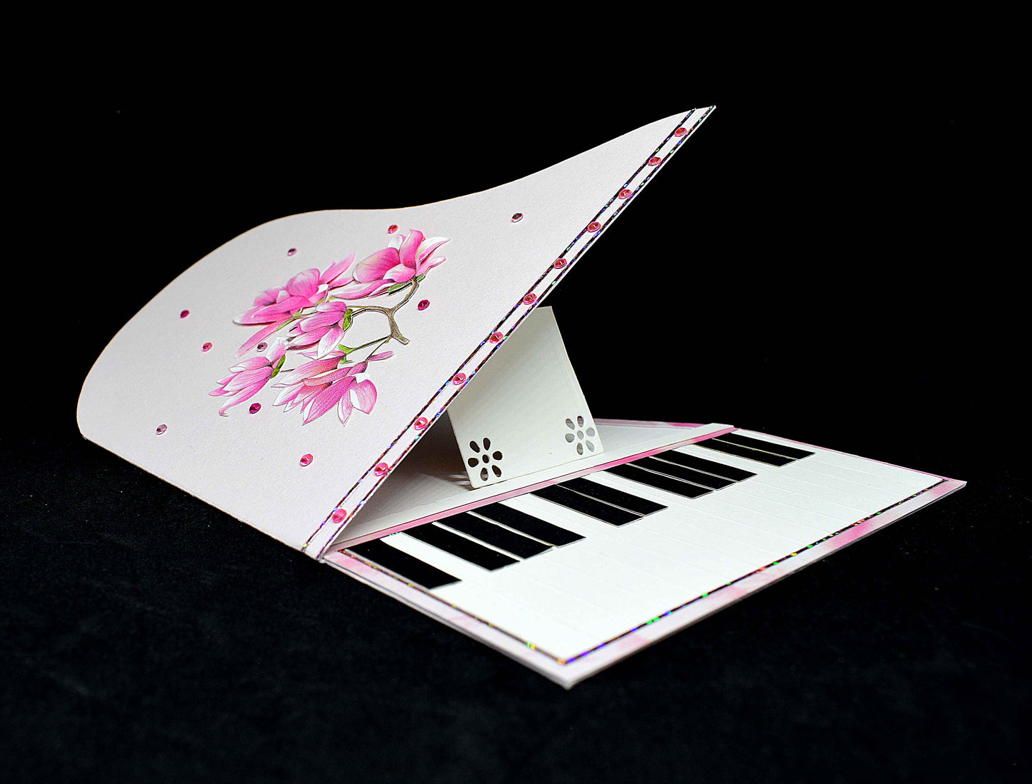 Carte piano 3D rose - carte anniversaire originale pour musicien - création artisanale