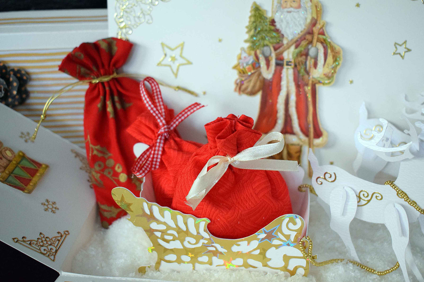 Boite cadeau de Noël "Rennes et traineau du Père Noël"