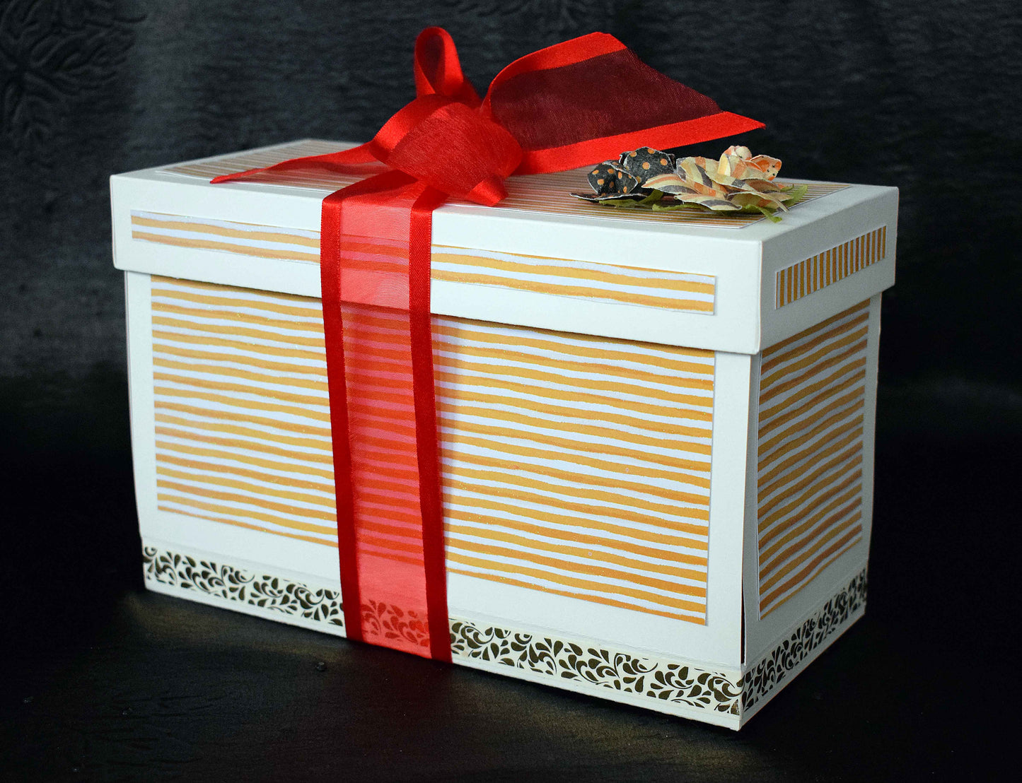 Boite cadeau de Noël "Rennes et traineau du Père Noël"