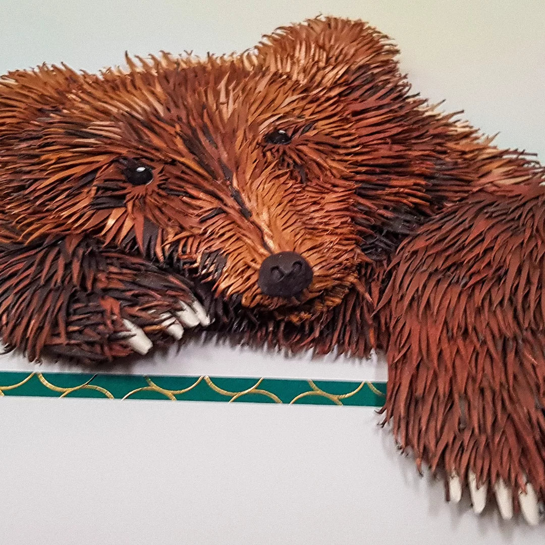 Cadre portrait 3D de votre animal sauvage fétiche en  papier sculpture d'un ourson marron