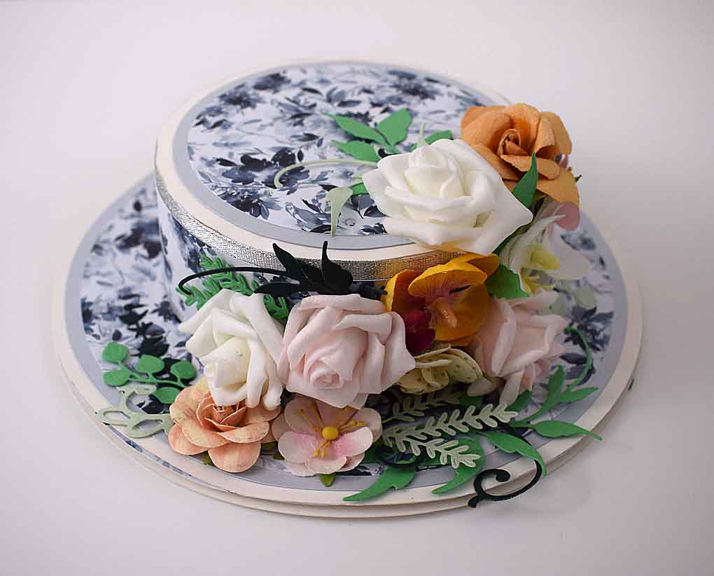 Boite à chapeau, chapeau boite surprise aux fleurs