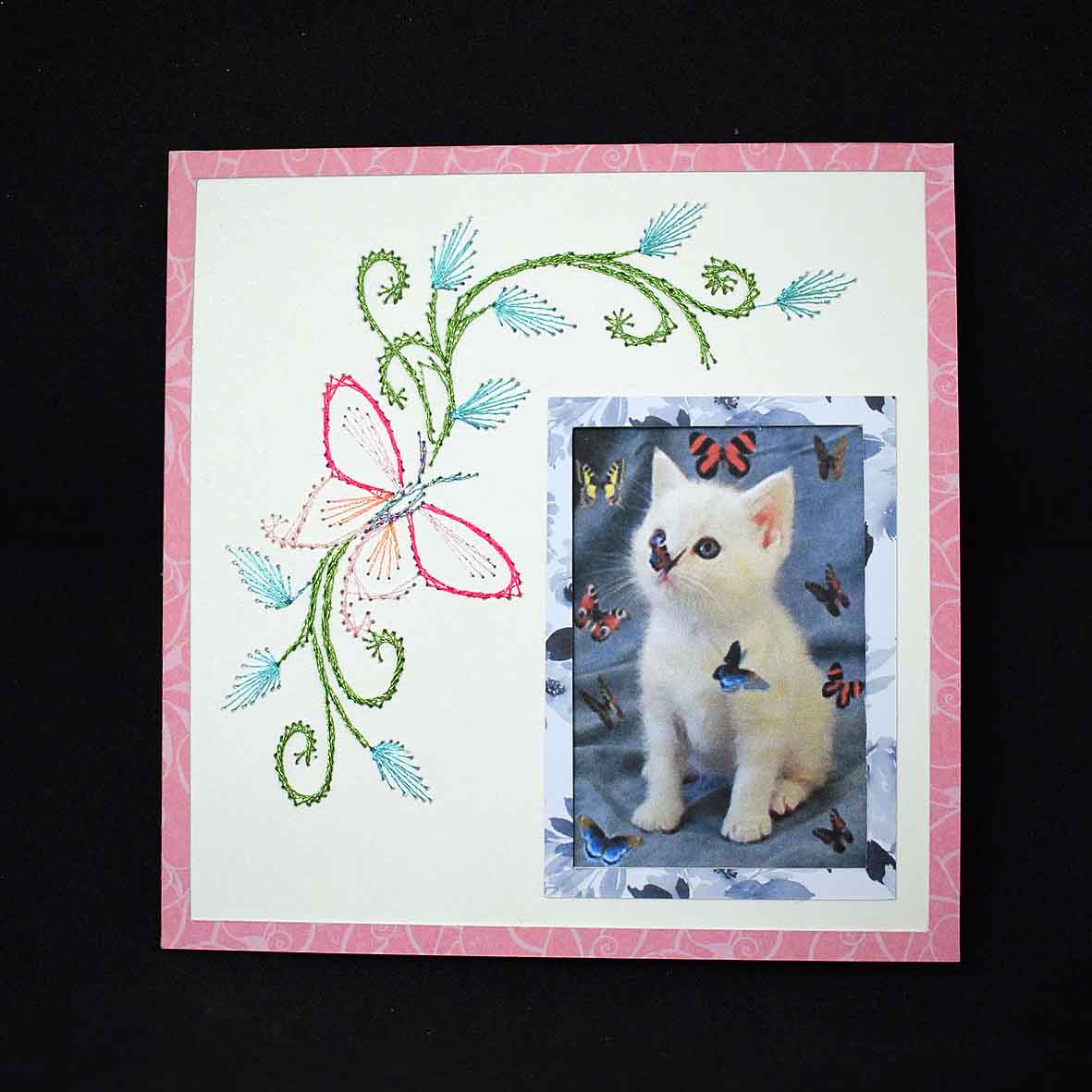 Carte d'animaux brodée, chat aux papillons