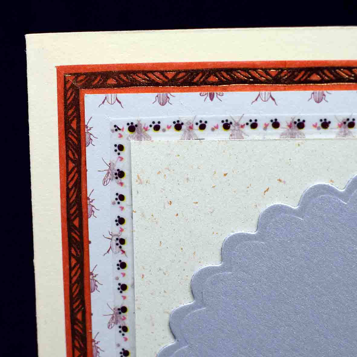 Carte pour anniversaire en 3D  aux motifs chat jouant avec une peluche souris