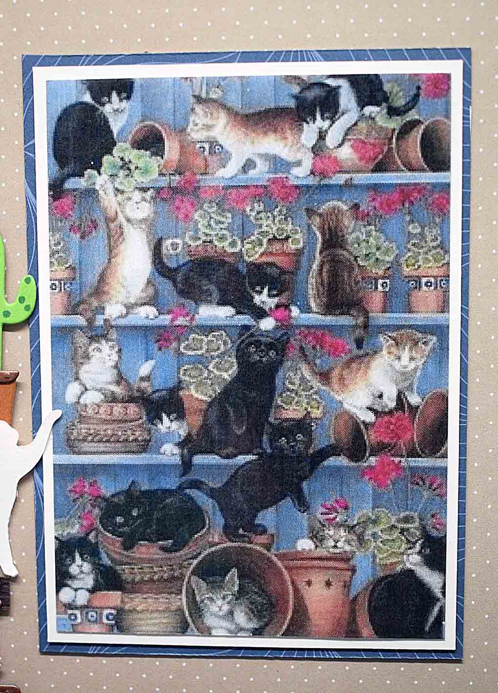 Carte pour anniversaire en 3D  aux motifs chats jouants avec des pantes