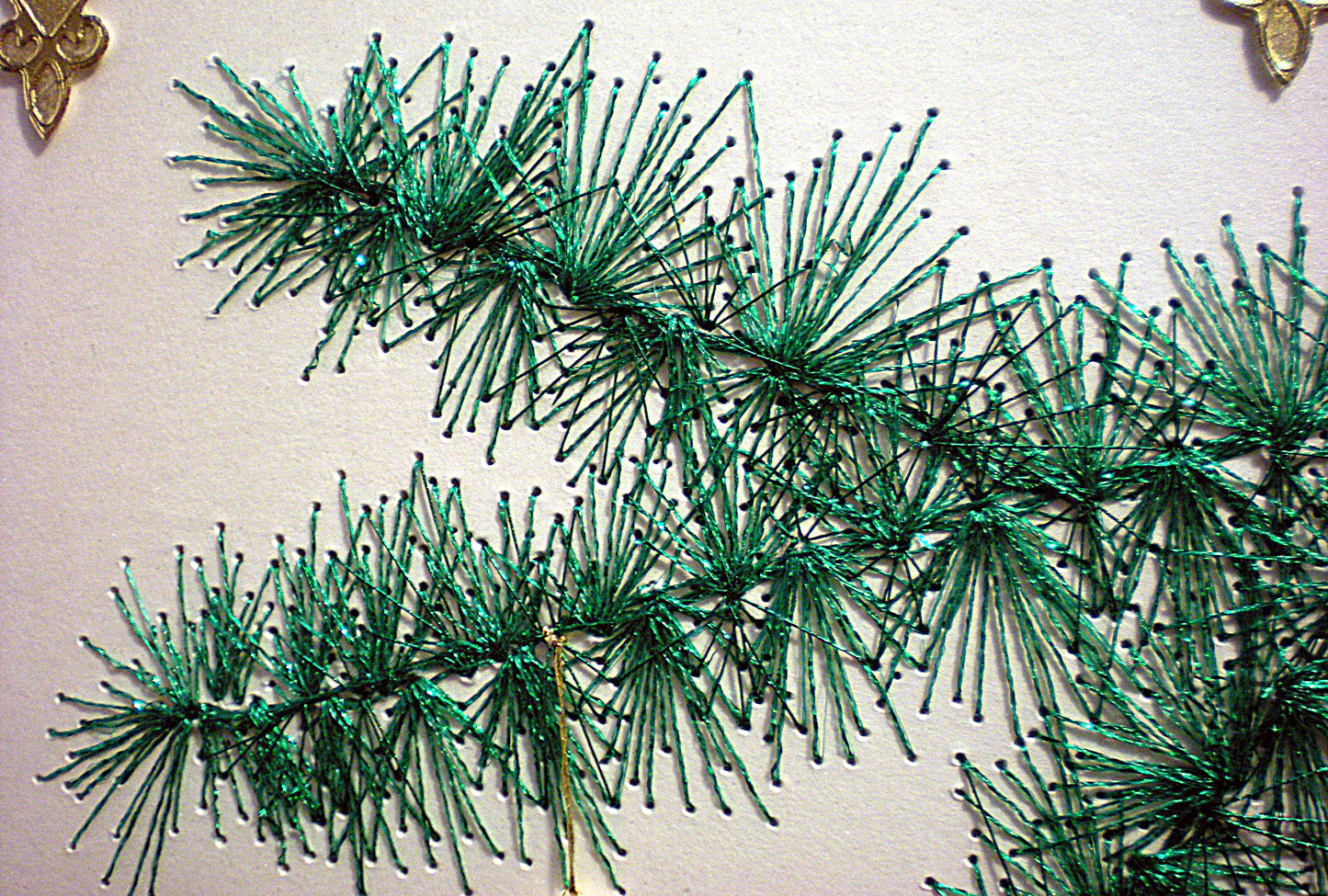 Carte Chevalet pour Noël en papier "branche de sapin brodée"