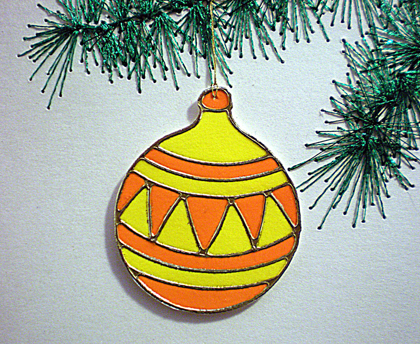 Carte Chevalet pour Noël en papier "branche de sapin brodée"