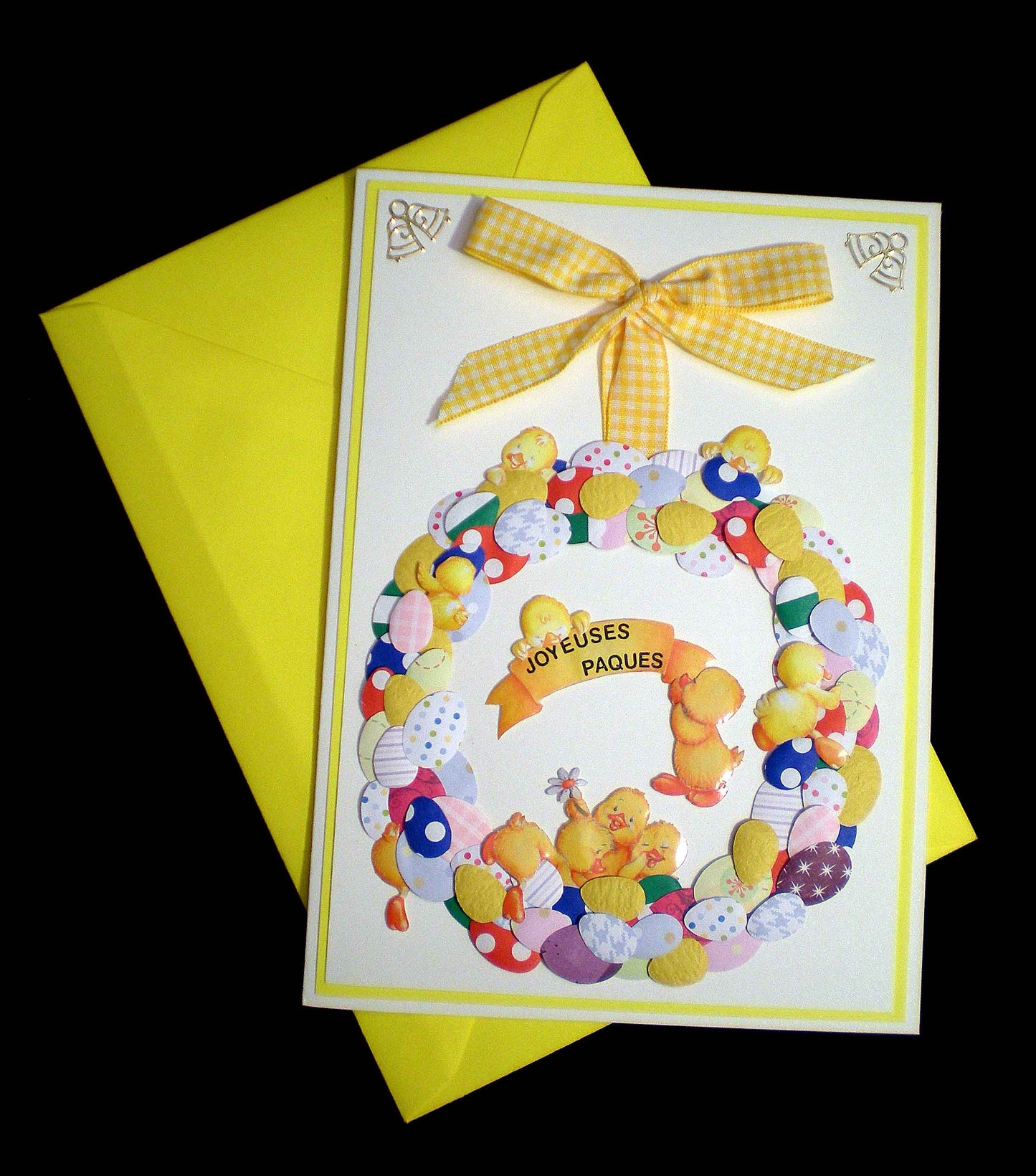 Carte de Pâques en relief "couronne aux oeufs de Pâques