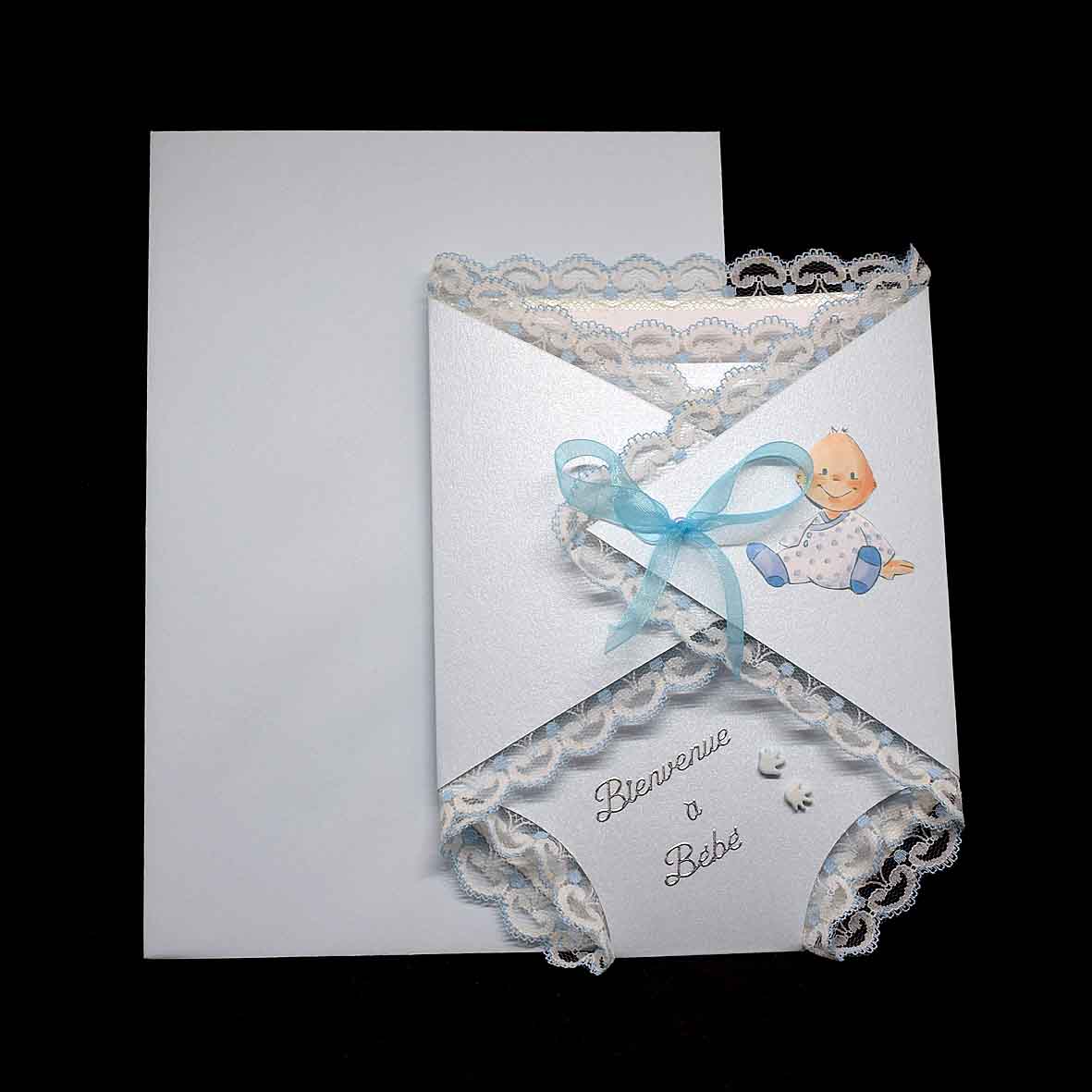 Carte de naissance en forme de lange bleue – Carte bébé 3D faite main avec dentelle