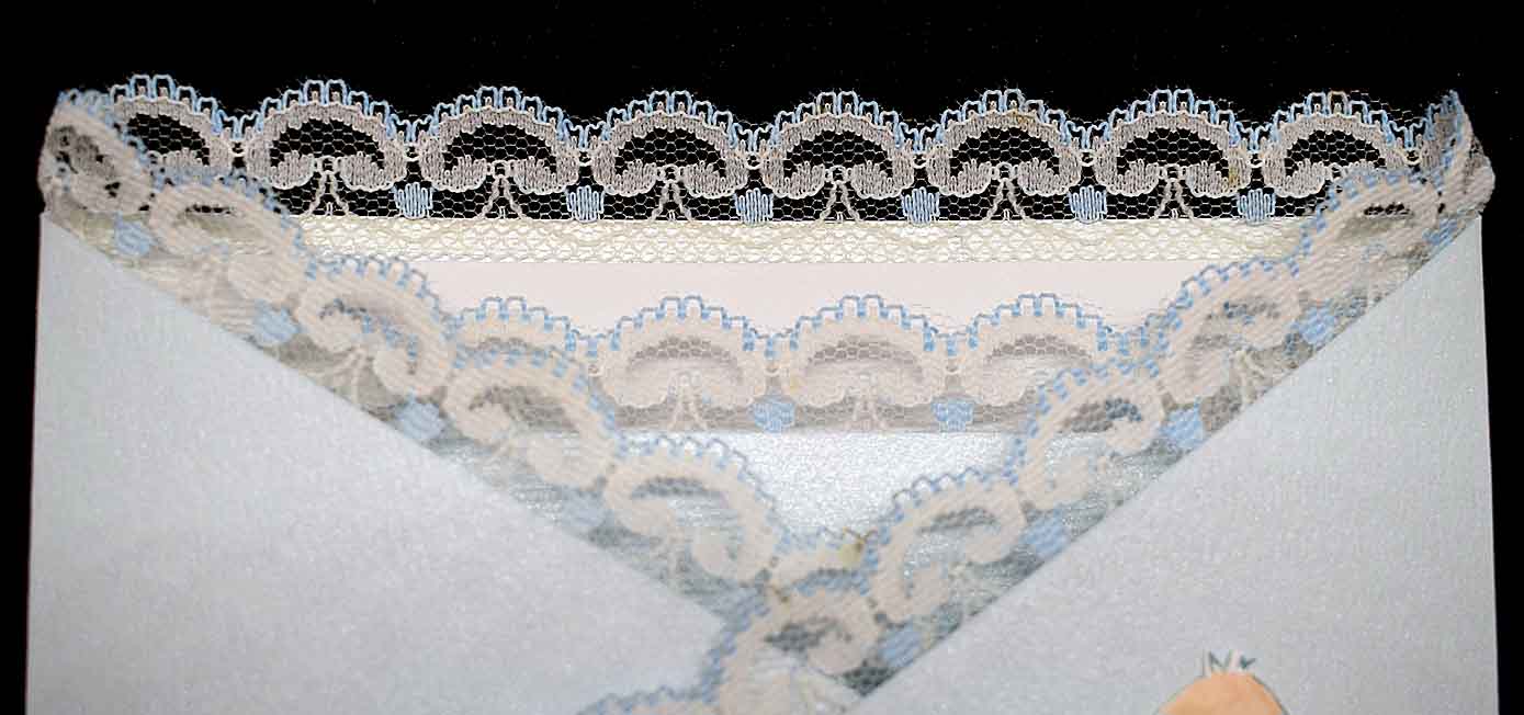 Carte de naissance en forme de lange bleue – Carte bébé 3D faite main avec dentelle