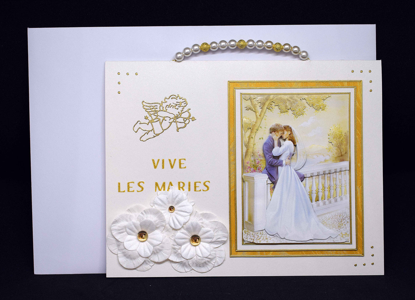 Carte de mariage artisanale 3D fleurs blanches anses perlées - faire-part élégant avec strass