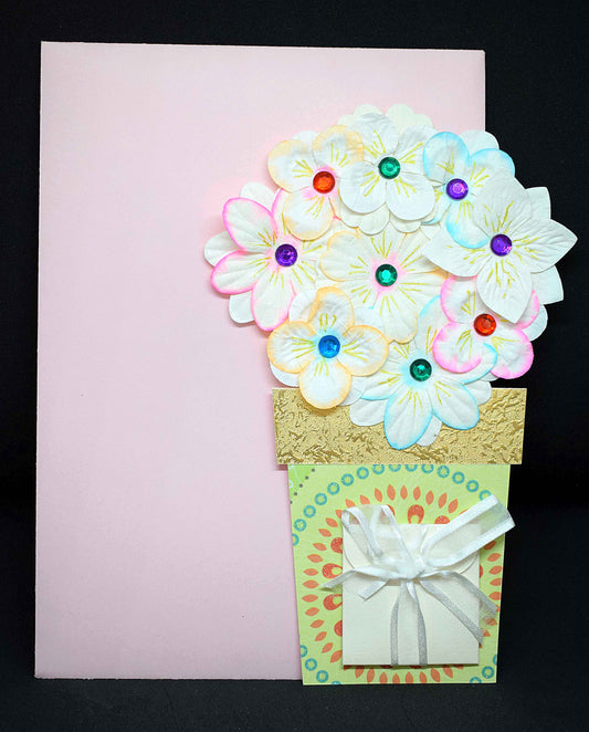 Carte divers en relief, pot et fleurs