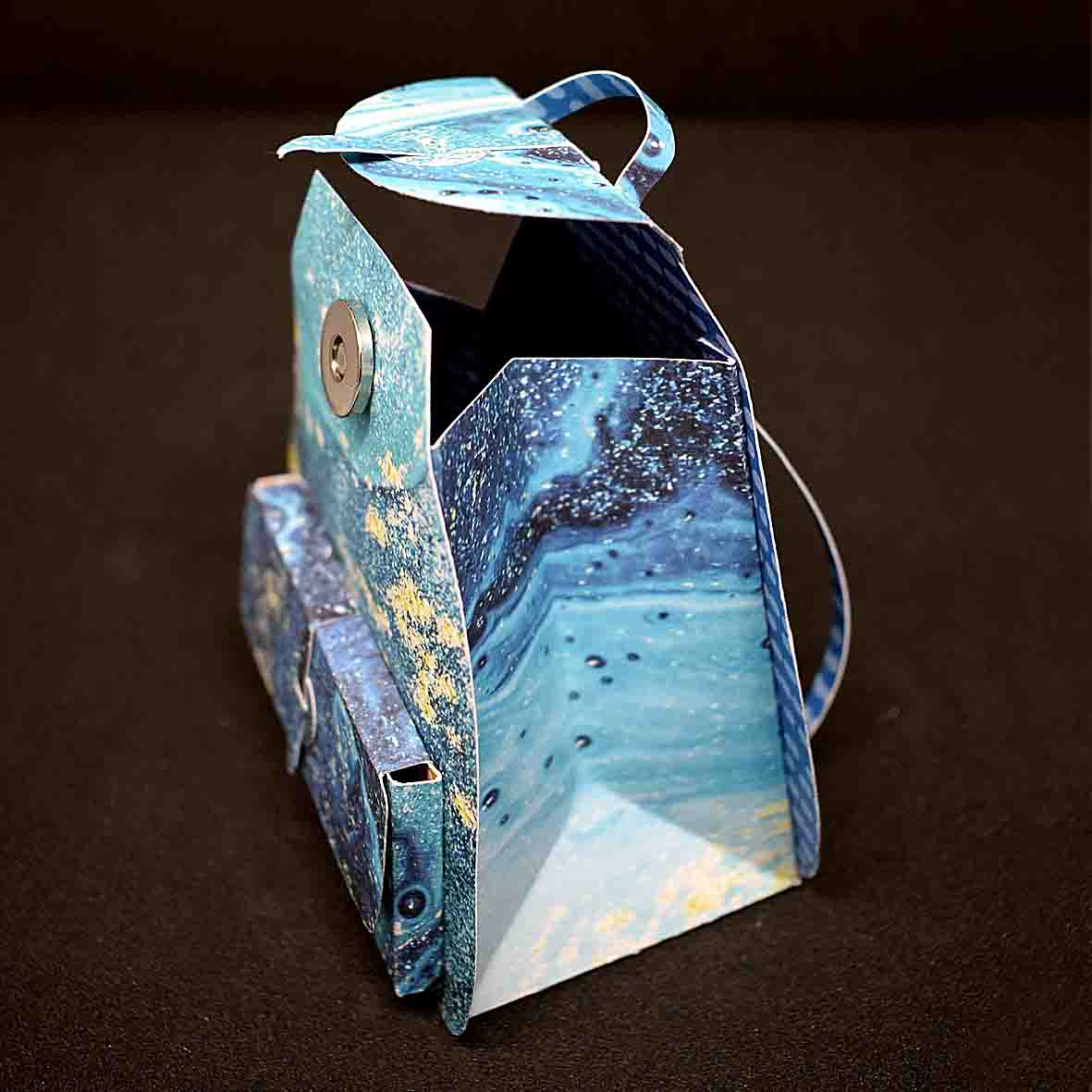 Petit sac à cadeau artisanal bleu marbré - boite surprise élégante personnalisable