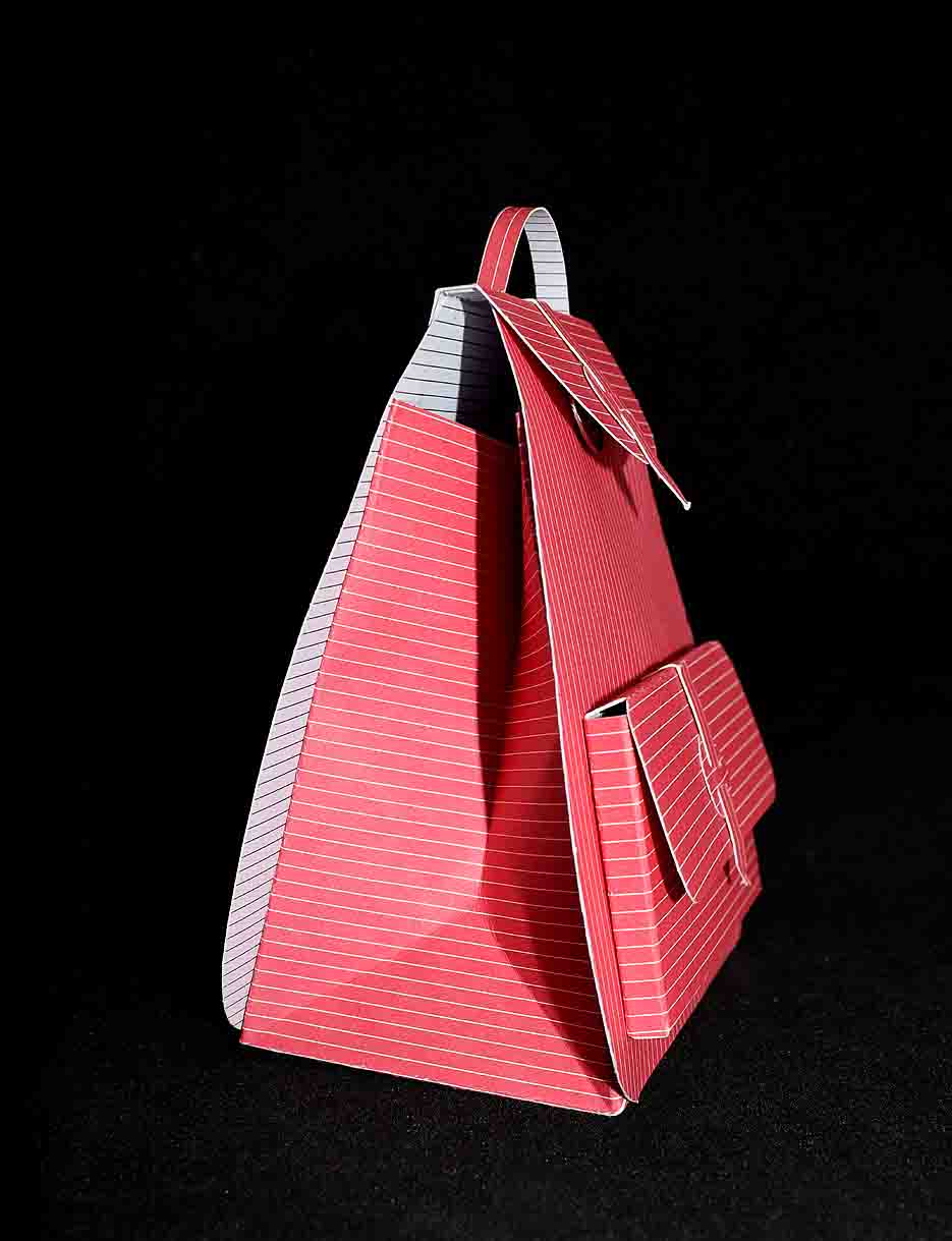 Petit sac à cadeau artisanal rouge à rayures blanches - boite surprise élégante personnalisable