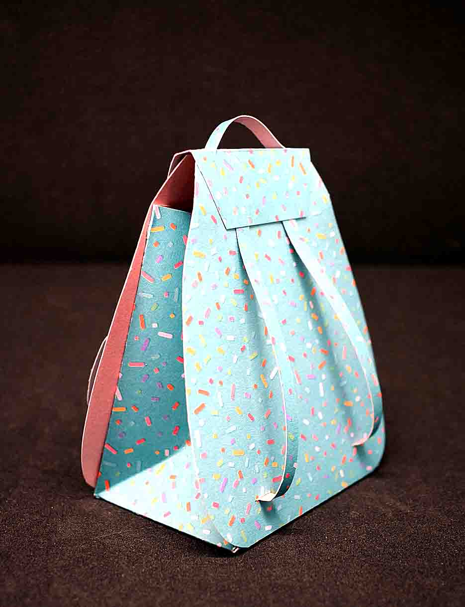 Petit sac à cadeau artisanal blanc bleu confettis - boite surprise élégante personnalisable